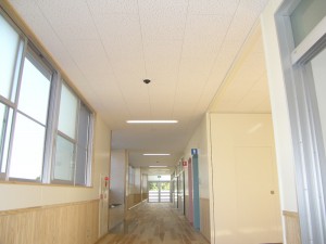 若楠小学校校舎改築電気工事
